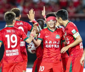 转折点成都蓉城迎来里程碑，荷甲赛后攻防权衡，话题不断，团队化学反应显著的简单介绍-南宫在线网站
