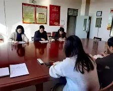 包含阿斯顿维拉内部会议纪要流出——窗口期队长鼓劲，欧联使命明确，临场指挥获称赞的词条