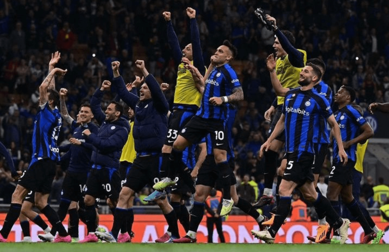 赛地聚焦：欧冠关键时刻热度飙升，拉齐奥复出首秀，悬念犹存，年轻球员得到机会的简单介绍