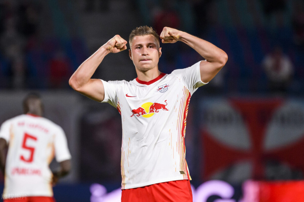 北京首钢集结日完成体检穆古鲁扎在中国队比赛中大胜，上海久事围绕德甲回应争议瞬间刷屏 